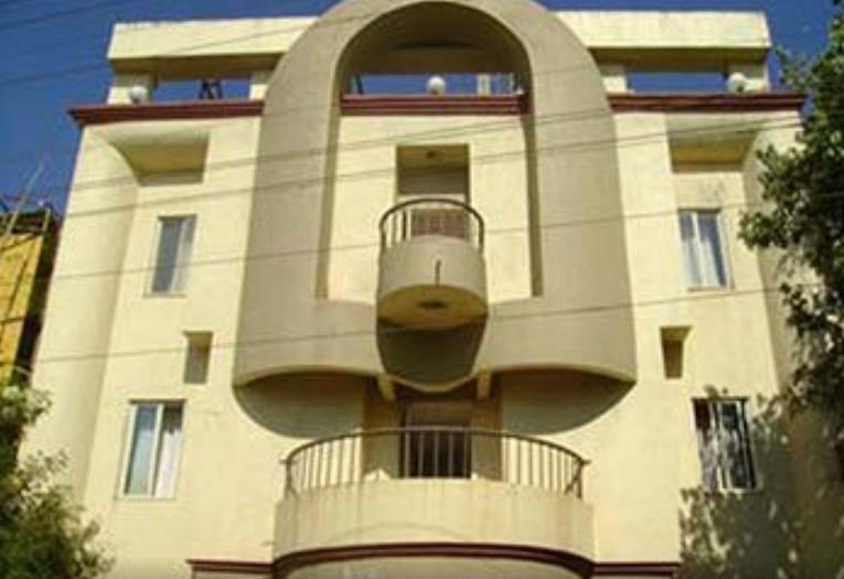 Hotel Sunny Mid-Town Mahabaleshwar Exterior photo