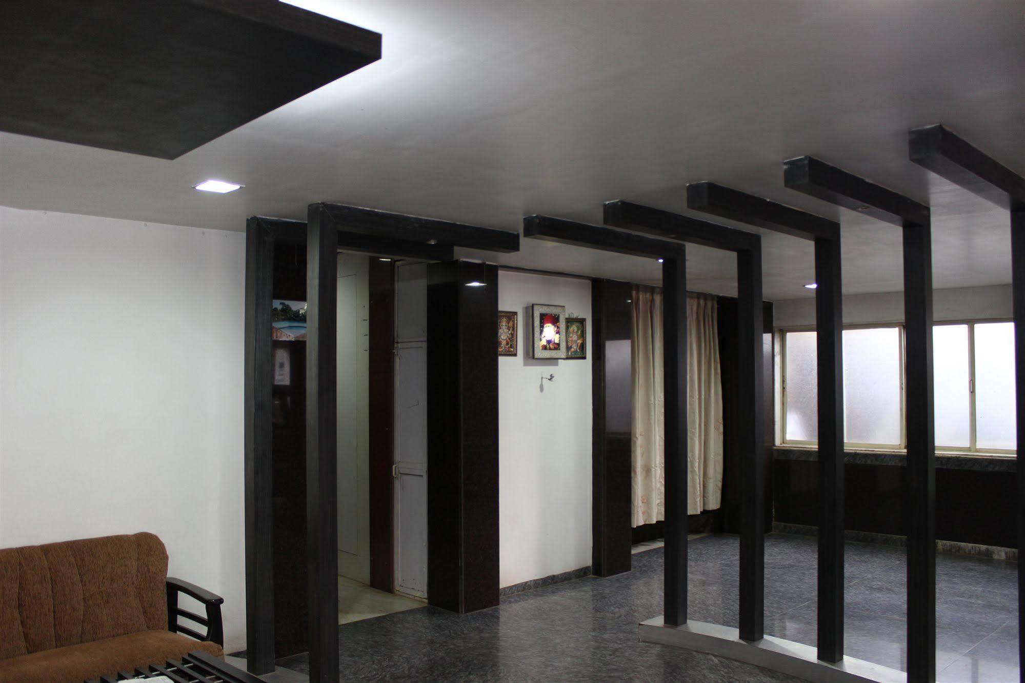 Hotel Sunny Mid-Town Mahabaleshwar Exterior photo